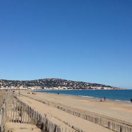 Sete, 2 Pieces, 5 Personnes - Fr-1-338-521 * Sète